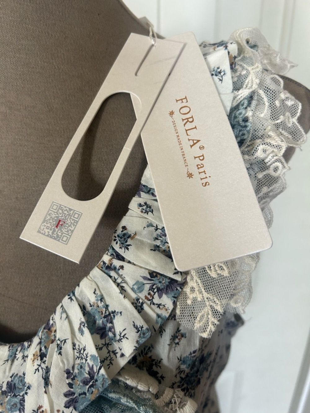 Dress - Picture 10 of 16